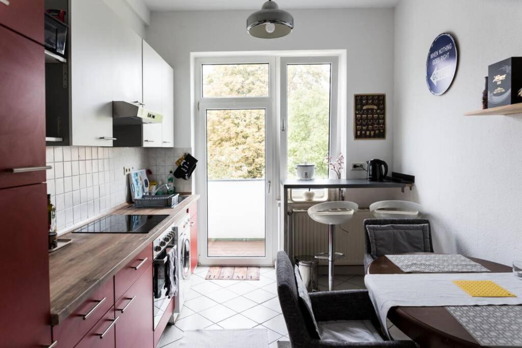 Beautiful Cozy 1-Room Apartment, Near Rhine Dusseldorf Bagian luar foto