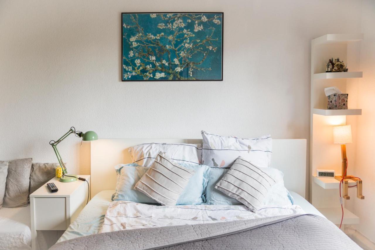 Beautiful Cozy 1-Room Apartment, Near Rhine Dusseldorf Bagian luar foto