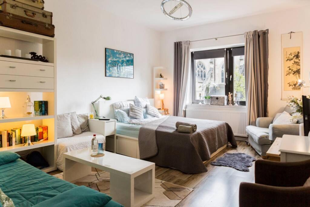 Beautiful Cozy 1-Room Apartment, Near Rhine Dusseldorf Bagian luar foto