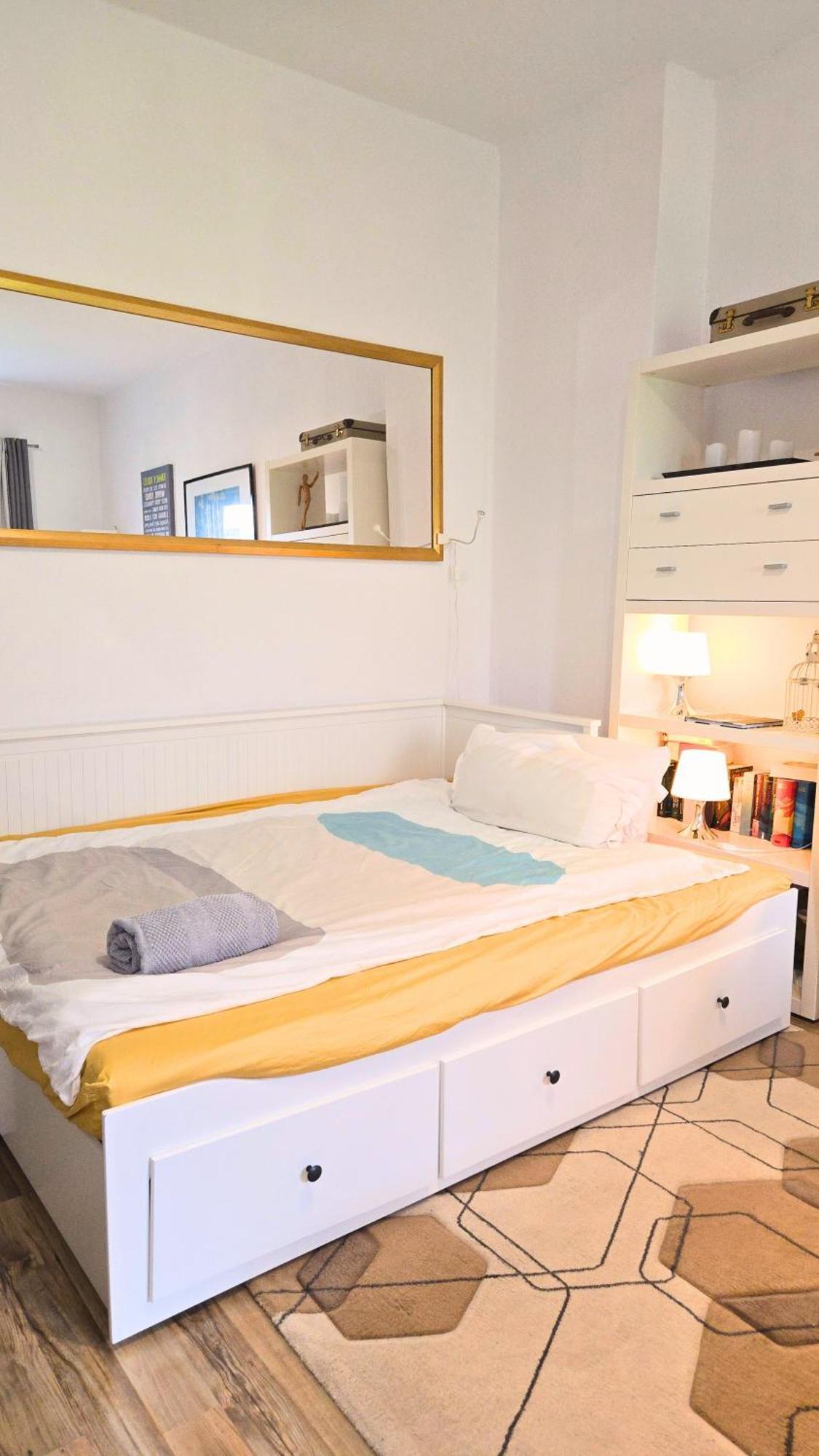 Beautiful Cozy 1-Room Apartment, Near Rhine Dusseldorf Bagian luar foto